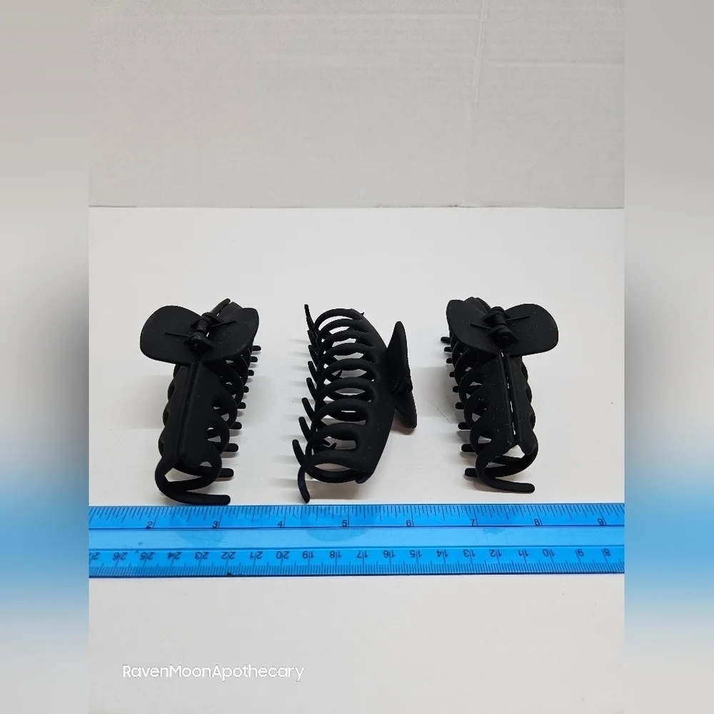 3/15$ Bundle Deal NWOT Hair Clips Black 3 pc